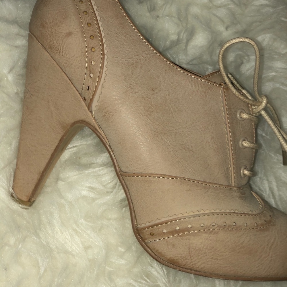 Booties size 8.5 - Picture 5 of 8